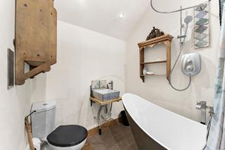 The Old Coach Keeper's House -Sleeps 11 with Sauna - 6