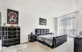 Two Bedroom High Rise Residence with City Views - 1