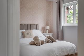 Recently Refurbished House Sleeps 5 near Stadiums - 9