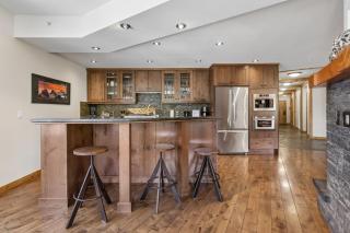 Rundle Cliffs Lodge by Canmore Premier - 8