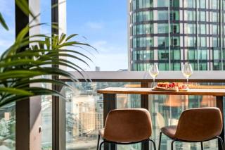 Skyline Escape 2BR Apt Crown with Pool & Free Tram - 8