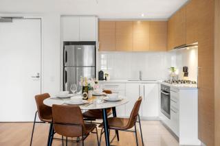 Skyline Escape 2BR Apt Crown with Pool & Free Tram - 3