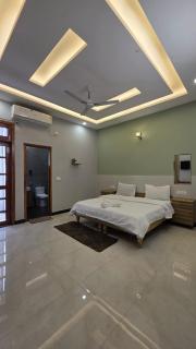 Sunhill Boutique Homestay by Lux Himalaya 6-Bhk - 8