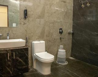 Sunhill Boutique Homestay by Lux Himalaya 6-Bhk - 6