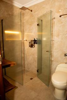 Rivie Home Boutique - 1