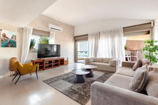 Breezhouse Mamad Yona Beach Penthouse Duplex - 8