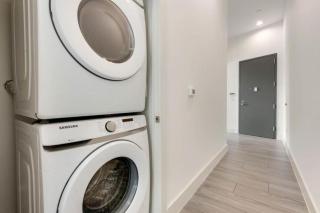 Contemporary 2BR I Gym I Parking I Workspace - 6