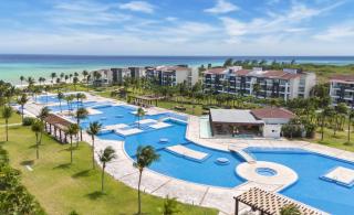 Beachfront Condo with tub, 3 BR & Pool - At Mareazul Condo Corazon - 9