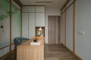 Japandi - Work Space - 2 BRs - View Swanlake - 1