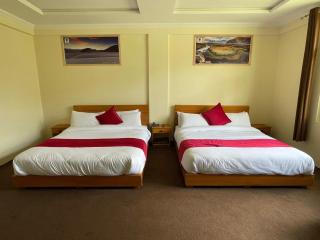 Hotel Bloom Hills, Skardu - 4