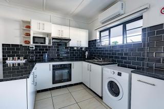 Safi Luxury Self-Catering Suite 8 - 3