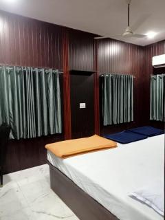 Hotel PVR - In Front OFF Station - Best Hotel From Railway Station - 7