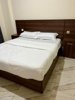Fully Furnished 1BR With Pool, Sauna and Steam - 4