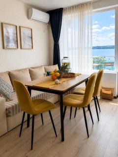 Boutique Apartment Europe Pomorie Elegant Coastal Escape - Pomorie - 9