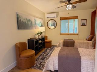 Timber Circle, Luxury Retreat - 7
