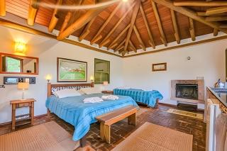 Chalé p/ família com lareira, sauna e piscina - 5