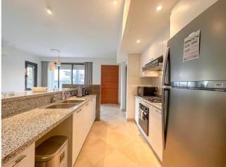 Luxury Golf View 4BR Townhouse with Maids Room in Marassi Blanca - 2