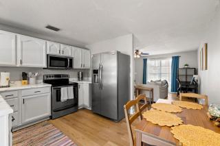 Quaint Escape - Patio & Fire pit - 9
