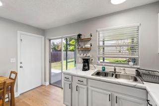 Quaint Escape - Patio & Fire pit - 3