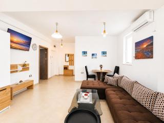 Sophie by the Sea Apartment - 0