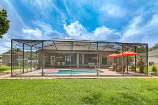 Weeki Wachee Retreat: Heated Pool and Fenced Yard - 9