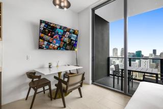 Modern Studio - Bay Views - Downtown Miami - 5