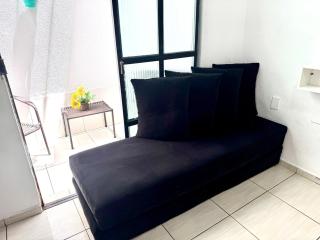 APT4 Completo com Garagem WIFI TV Smart Local Central em Petrolina - 2