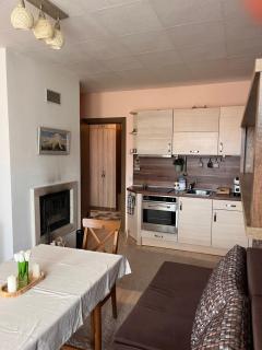 Mirabell Apartment Bansko - Mountain View & Fireplace - 7