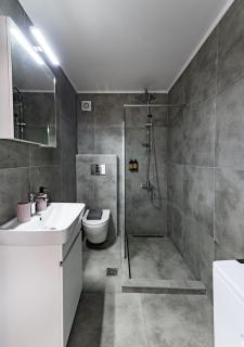 Modern 1BR City Apartment with Fast WiFi Sleeps 3 D4 - 1