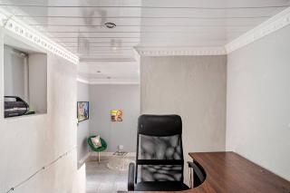 Serene 2-Bedroom Apartment in Gqeberha with River Views - 2