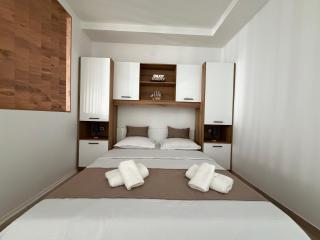 Joana Lakeside Apartment - 1