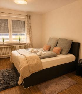 Urban Exit an der A93, ZENTRAL, NEU, WLAN - 1