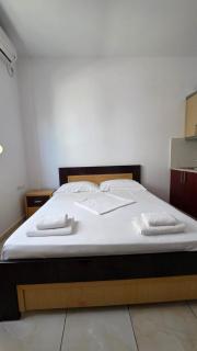 Shoreline Guesthouse - 3