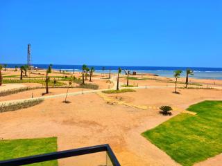 Soma Bay - Luxury Penthouse with Panoramic Sea View, Free Pool and Beach Access - 4