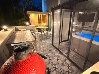 Margalit Luxury Beach Suite - Heated Pool, Jacuzzi, Sauna & BBQ - 9