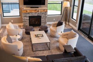 Obsidian Shores Waterfront House on Crystal Lake with Private Beach Access - 1