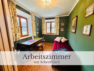 VILLA SEEBERG - by "Schloss Gessenberg" luxurious vacation home with lake and mountain views, suitable for families and friends - 4