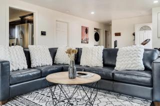 Spacious 5BR, LAX, Beach, SoFi-Sleeps 16 - 4