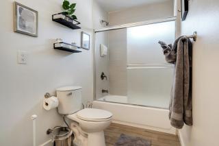 Spacious 5BR, LAX, Beach, SoFi-Sleeps 16 - 1