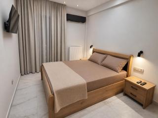 Gazi room - In front of metro and Acropolis. Direct to the airport - 6