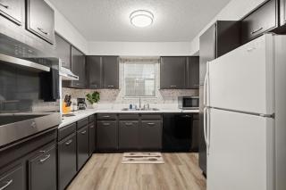 Modern Apartment near The Domain - 8