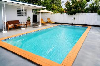 Private Oasis Pool Home, Hollywood Near Hard Rock - 6