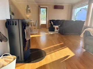 Central Apartment in Leknes - 2