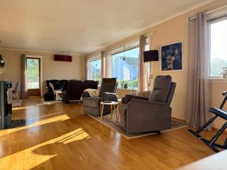 Central Apartment in Leknes - 4