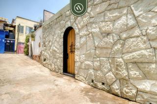 Luxury 2 BR Condo in Downtown - AC - Peaceful - 1