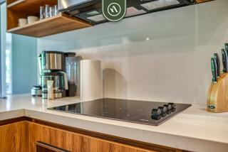 Luxury 2 BR Condo in the Jungle - Oceanview Pool - 1