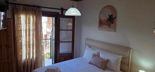 Zeus Guesthouse - 9