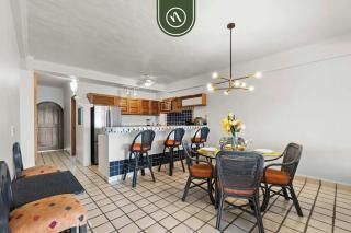 Beachfront Mexican Styled 3 BR Condo in Downtown - 7