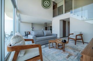 Stunning Oceanview Two Story Condo - Beach - Gym - 3