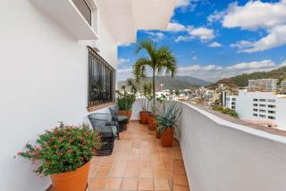 Ocean view 2Br Condo-Balcony-Beach-Pool - 902 - 1